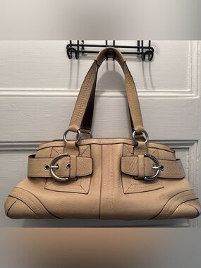 Vintage 2005 coach hampton beige leather handbag M05S-2764